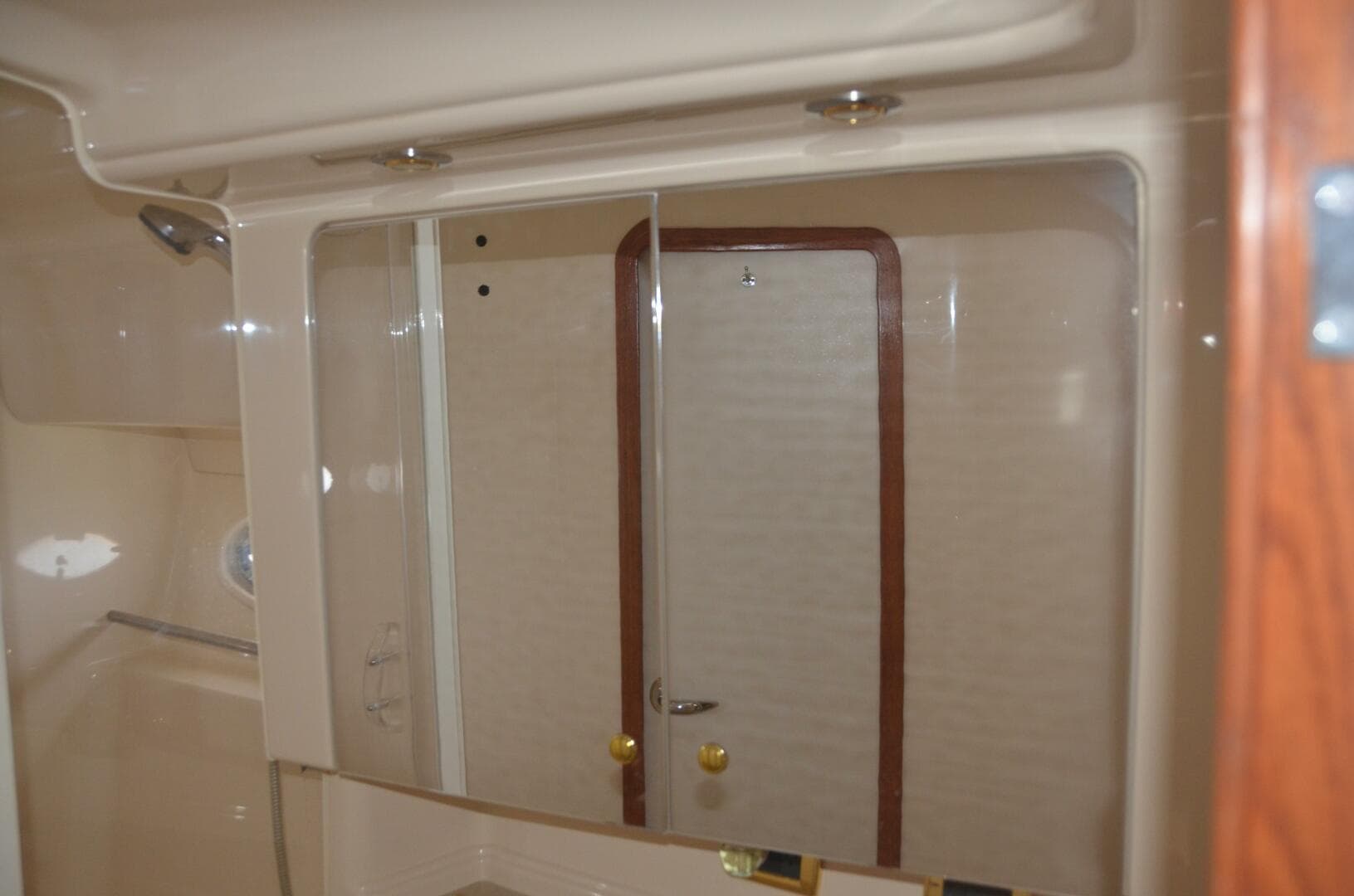 Sea Ray 46 4 RICH-SHER OR POORER - Master Ensuite Head