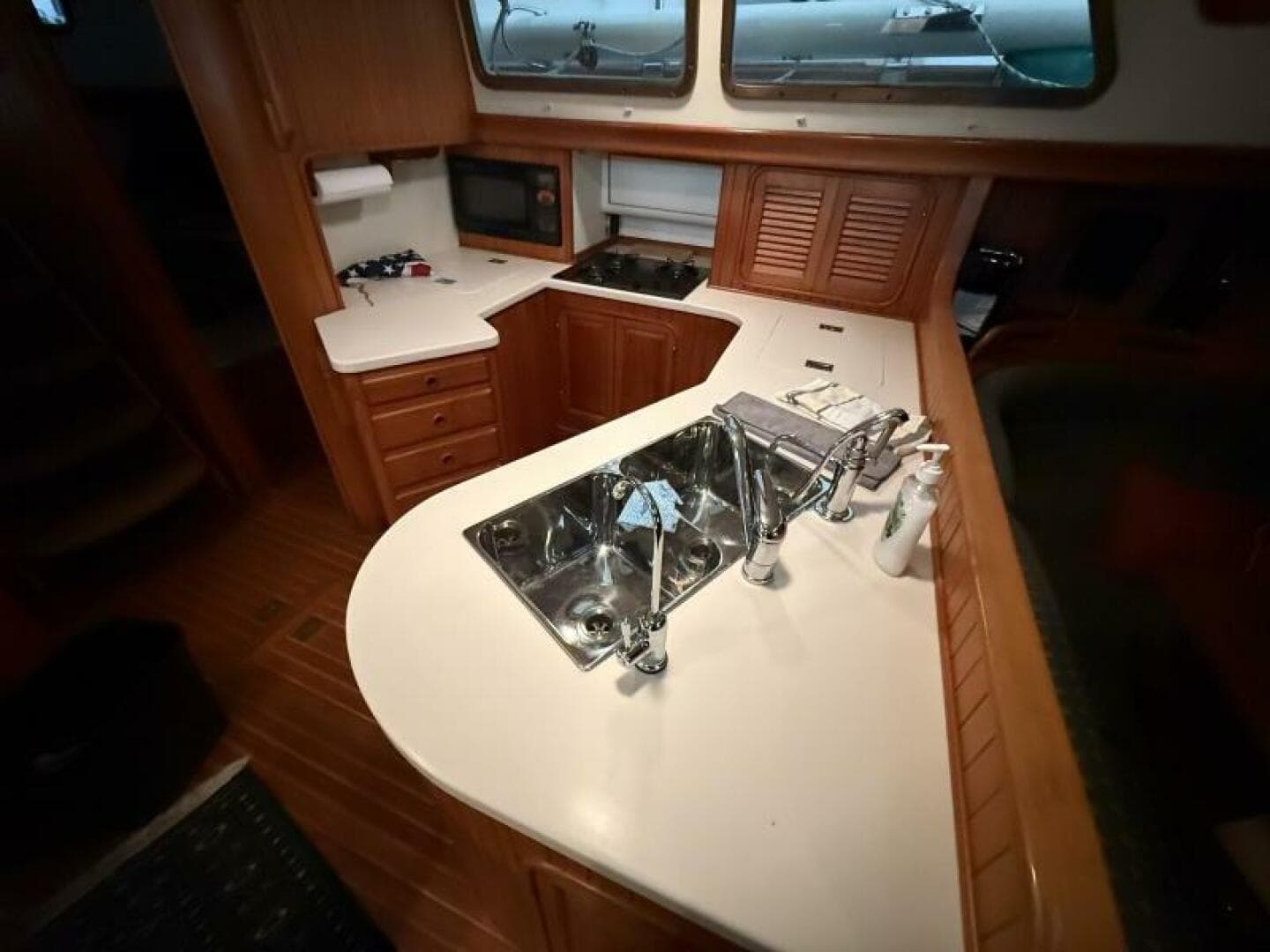 1986 Hans Christian 43 Christina