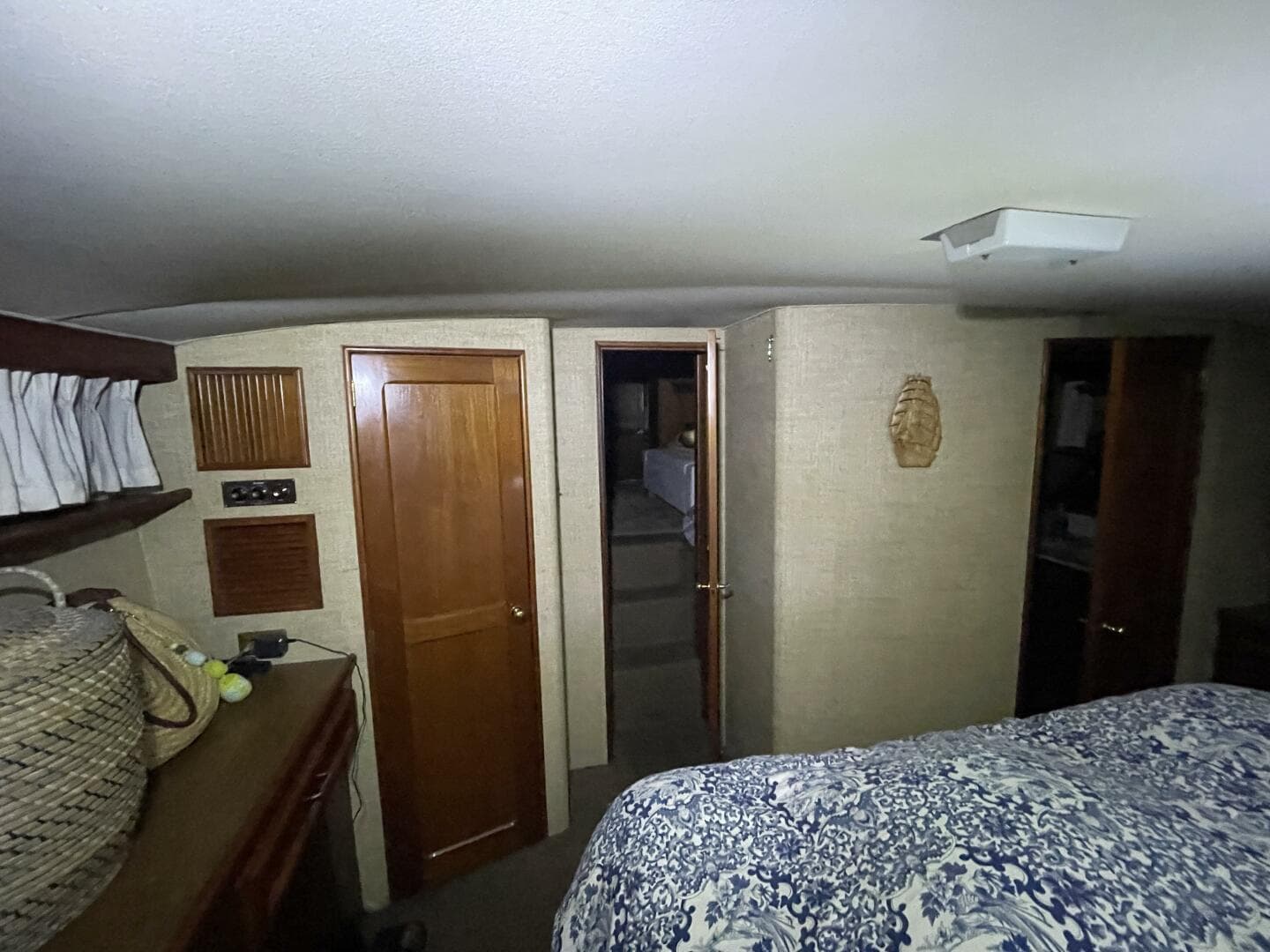 1986 Egg Harbor 40 Motor Yacht