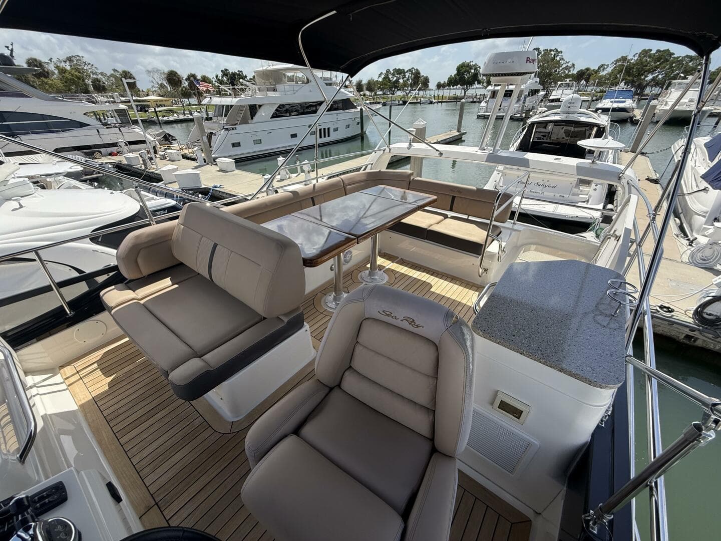 2018 Sea Ray FLY 400