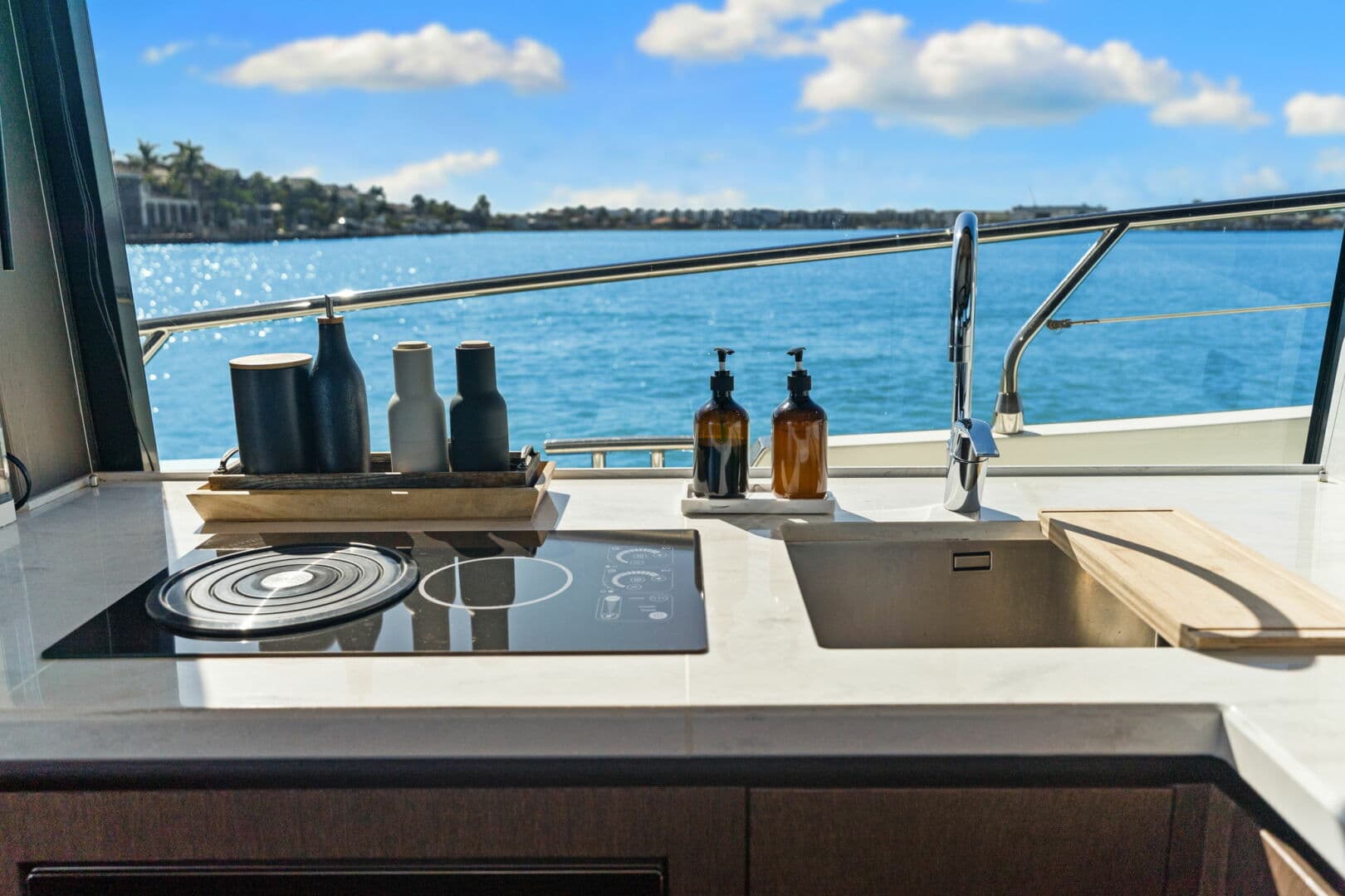 2020 Galeon 680 FLYBRIDGE