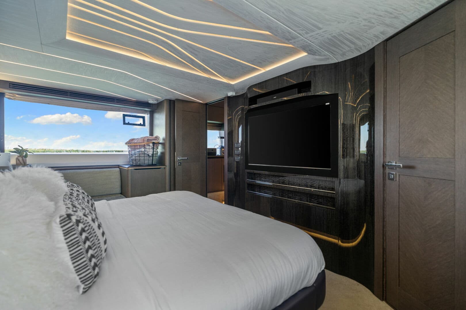 2020 Galeon 680 FLYBRIDGE