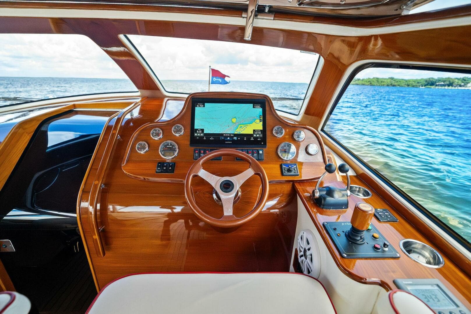 2008 Hinckley Talaria 38R Convertible