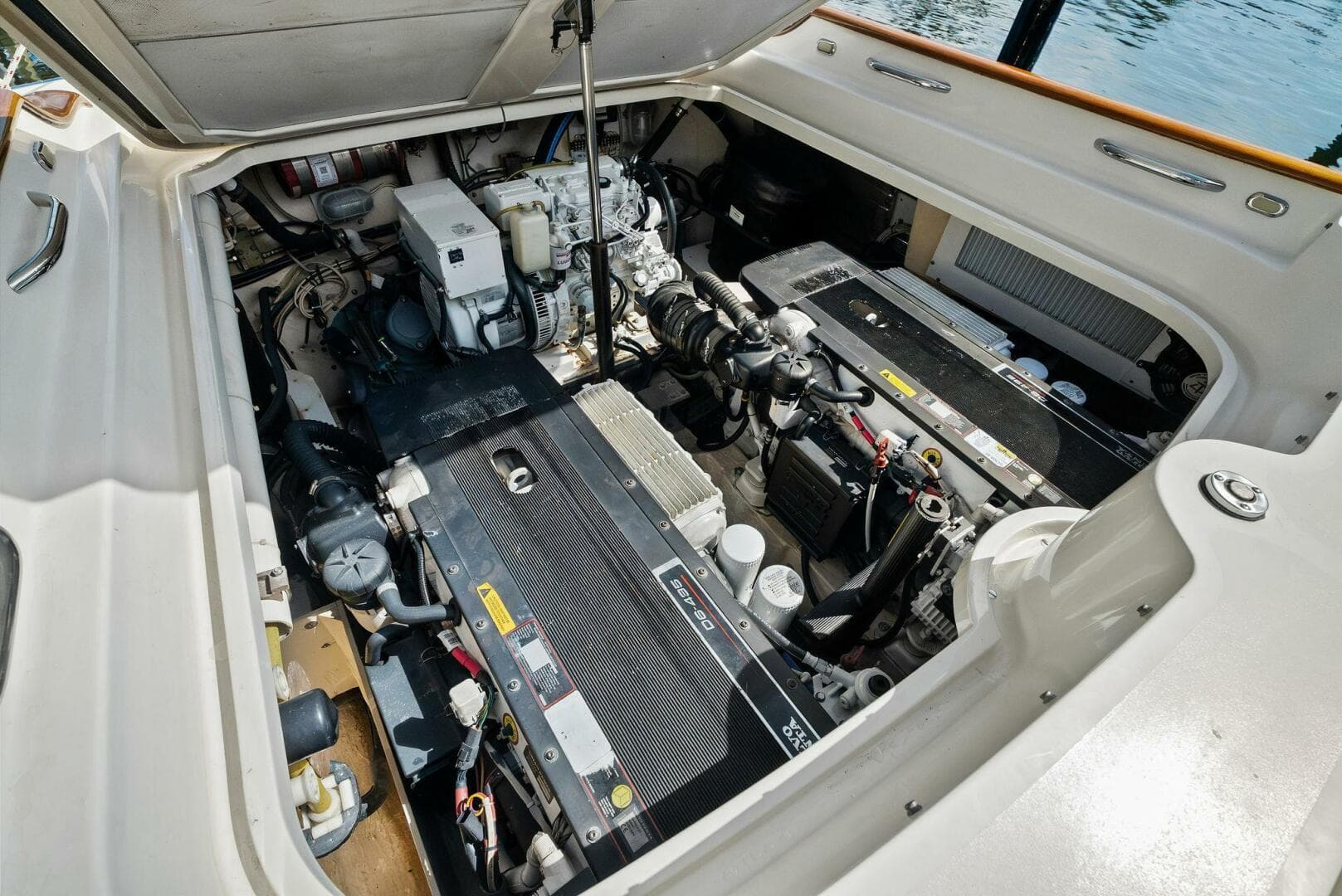 2008 Hinckley Talaria 38R Convertible