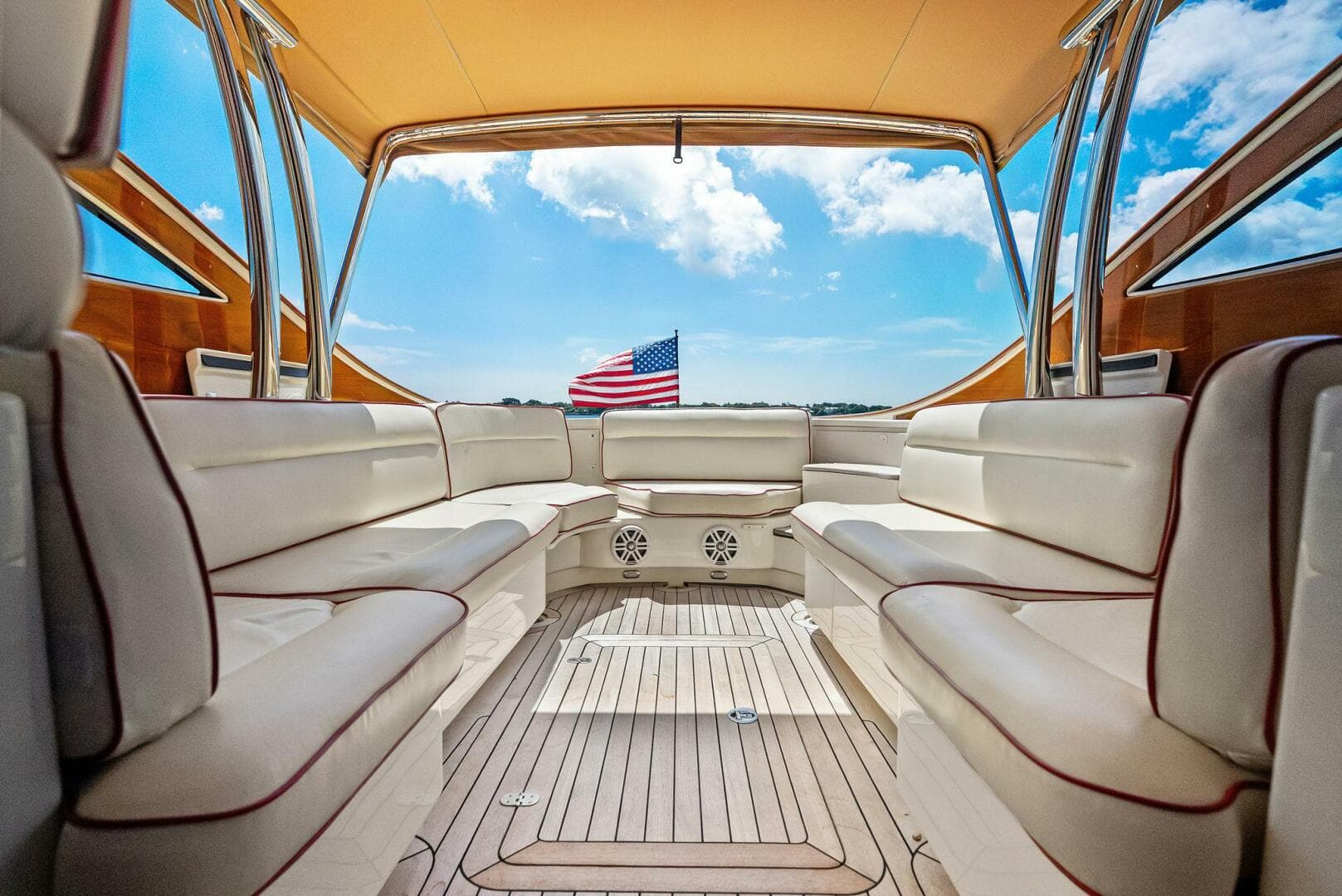 2008 Hinckley Talaria 38R Convertible