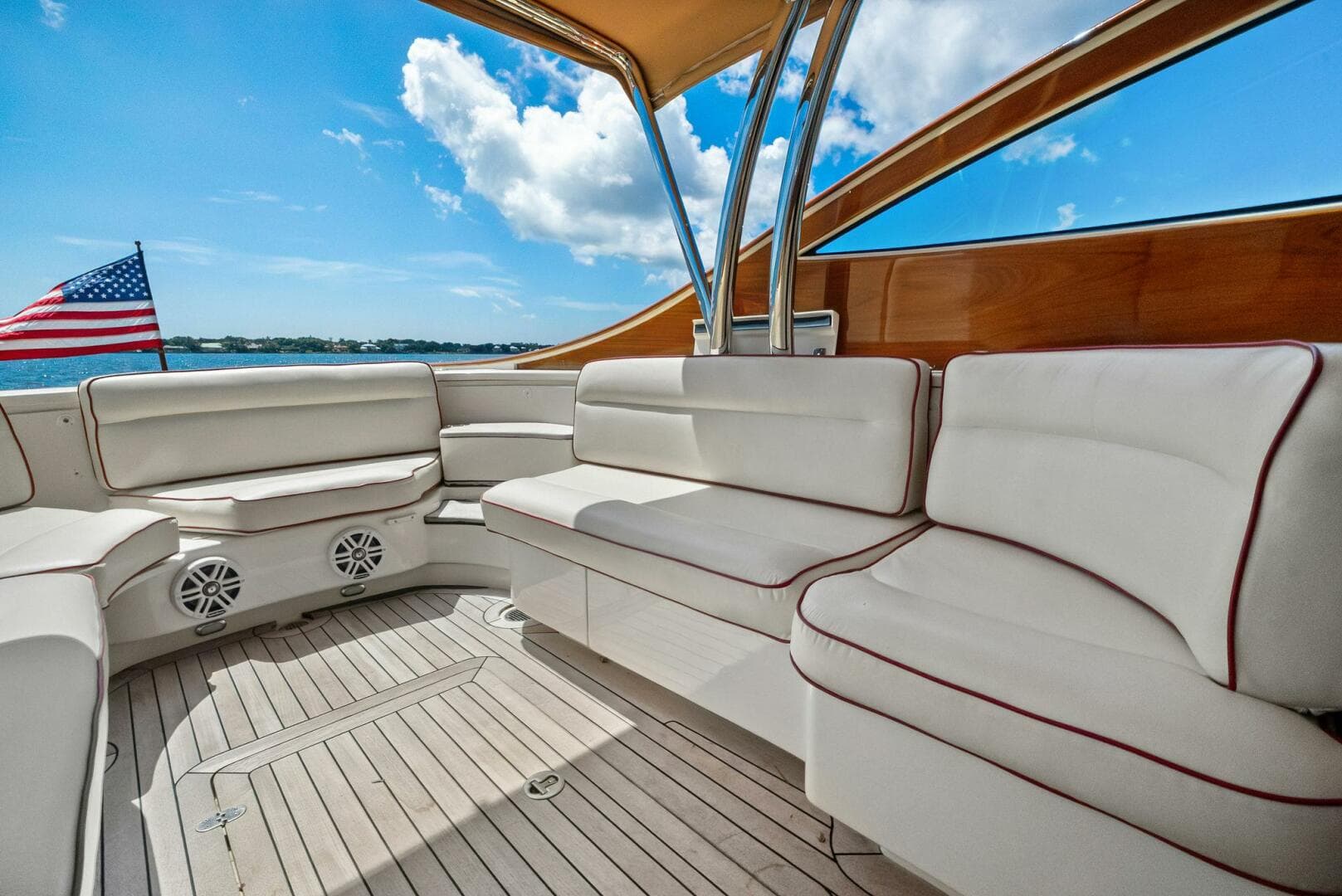 2008 Hinckley Talaria 38R Convertible