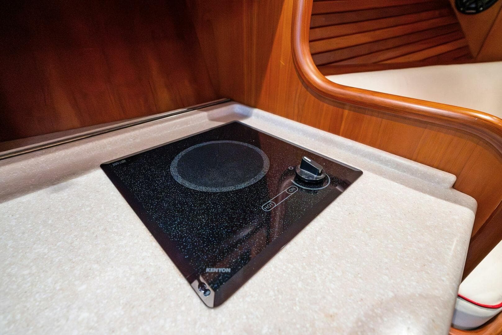 2008 Hinckley Talaria 38R Convertible