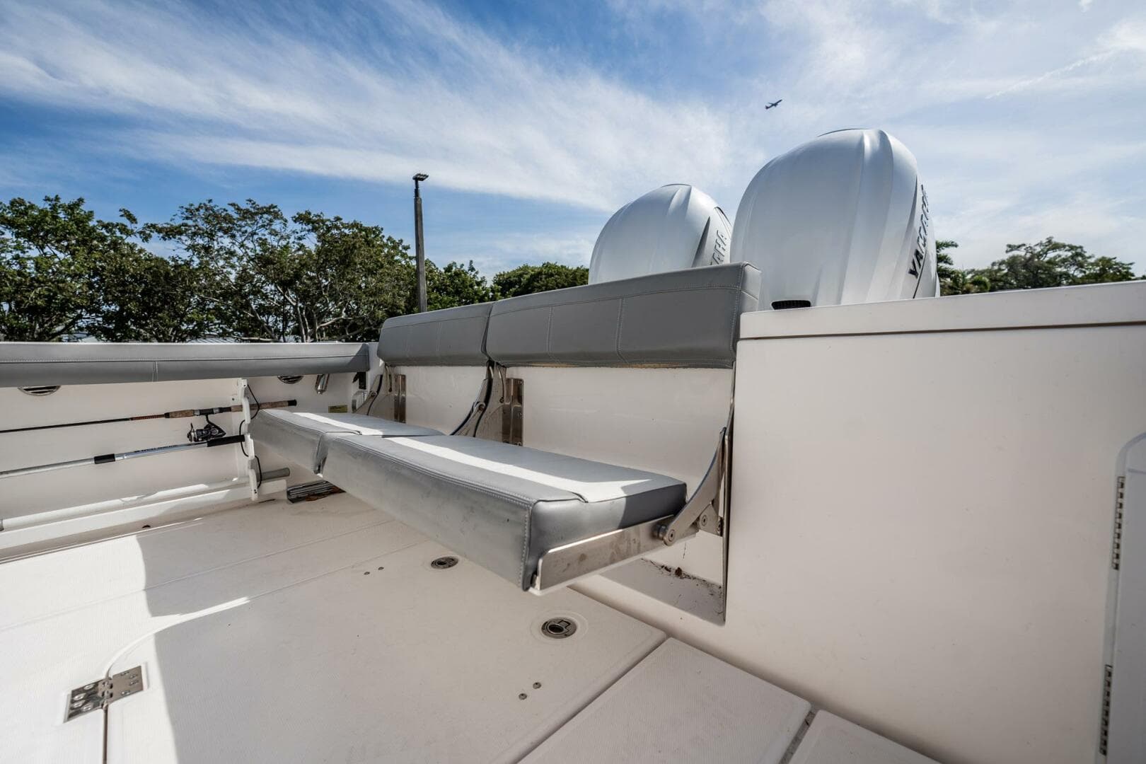 2021 Everglades 335 Center Console