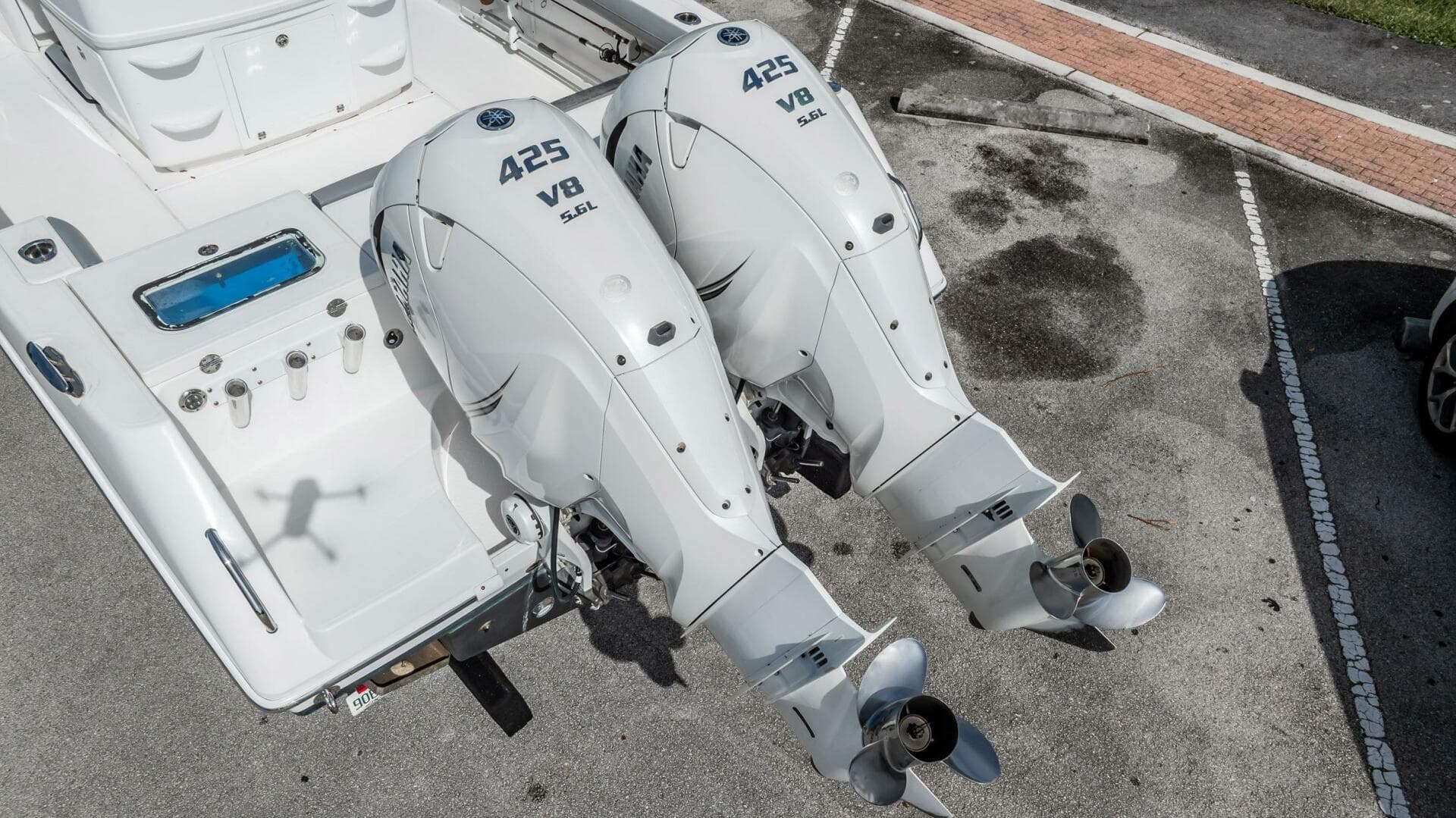 2021 Everglades 335 Center Console