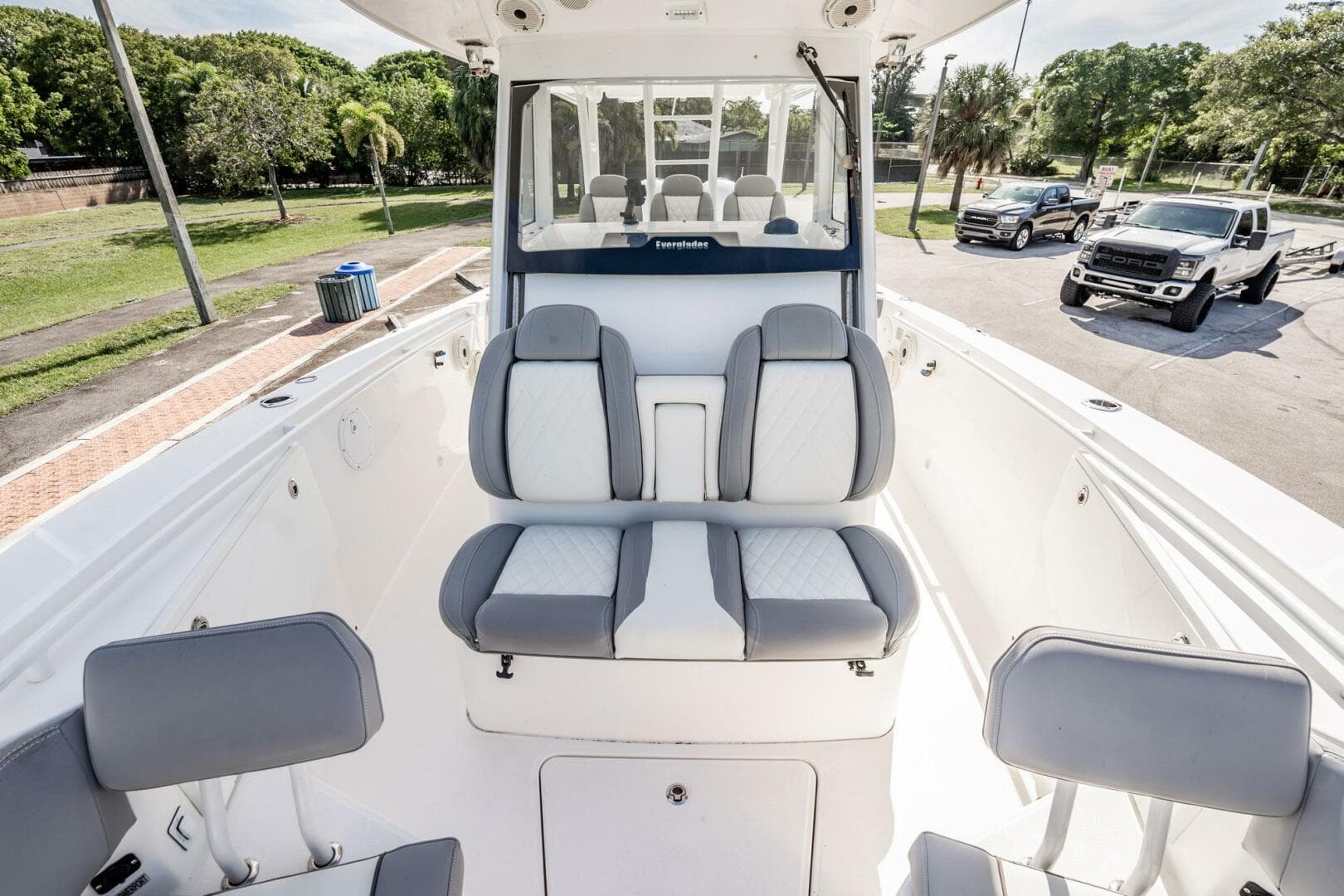 2021 Everglades 335 Center Console