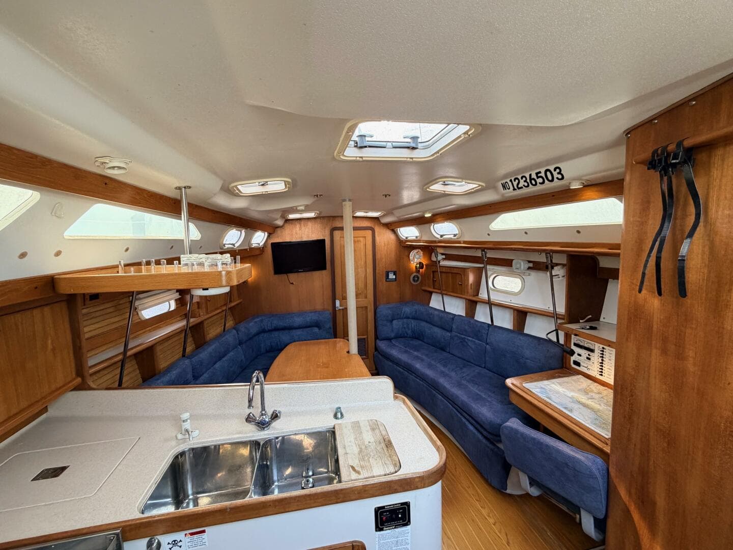 2001 Catalina 380