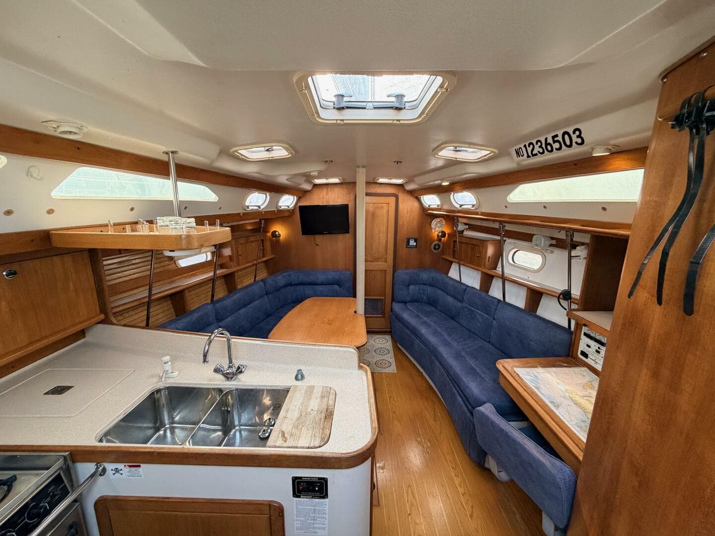 2001 Catalina 380