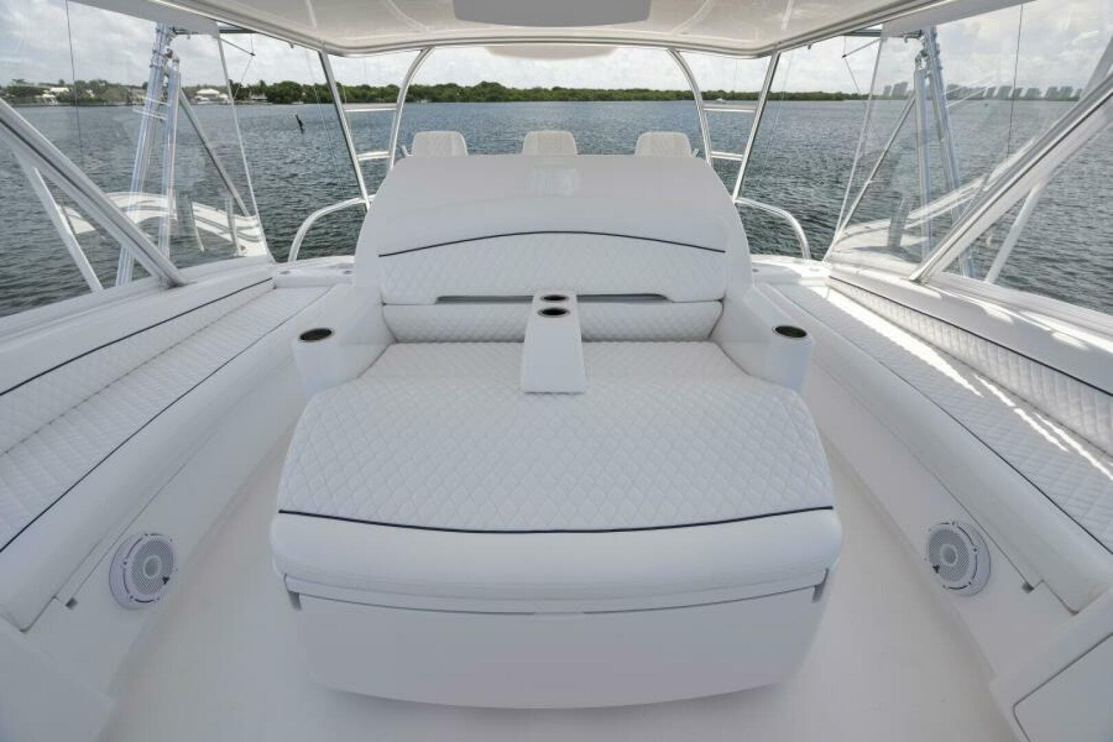 2024 Viking 68 Convertible- GYS TRADE- Flybridge