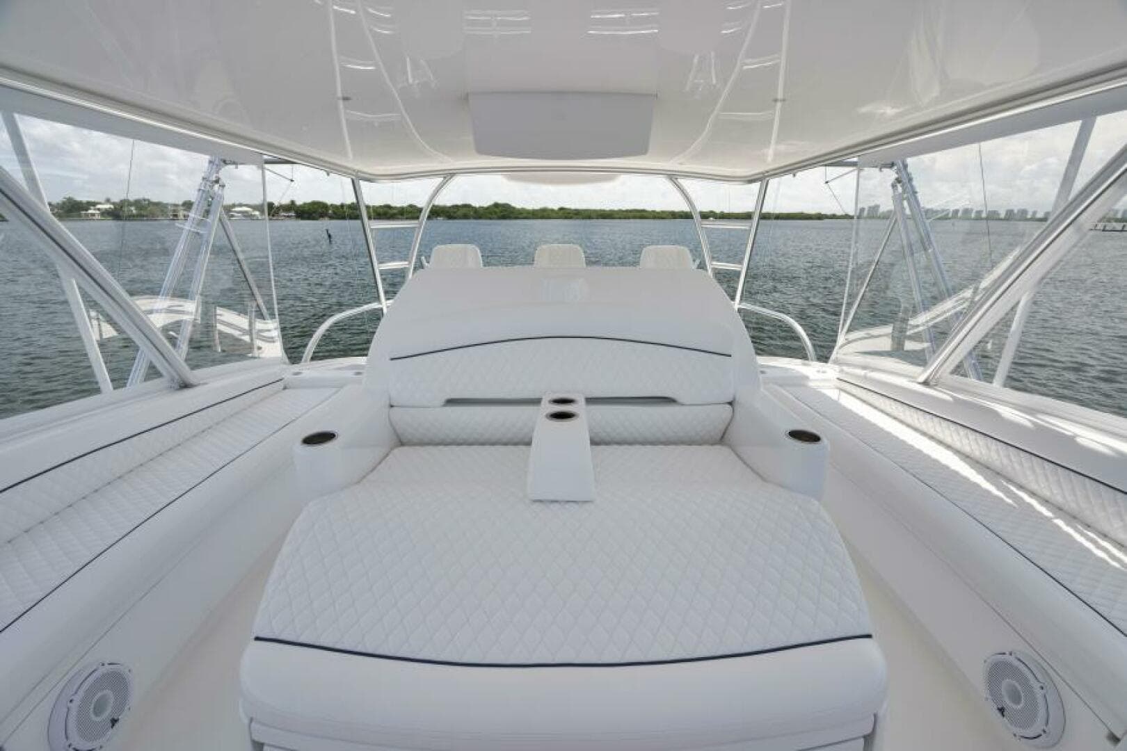 2024 Viking 68 Convertible- GYS TRADE- Flybridge