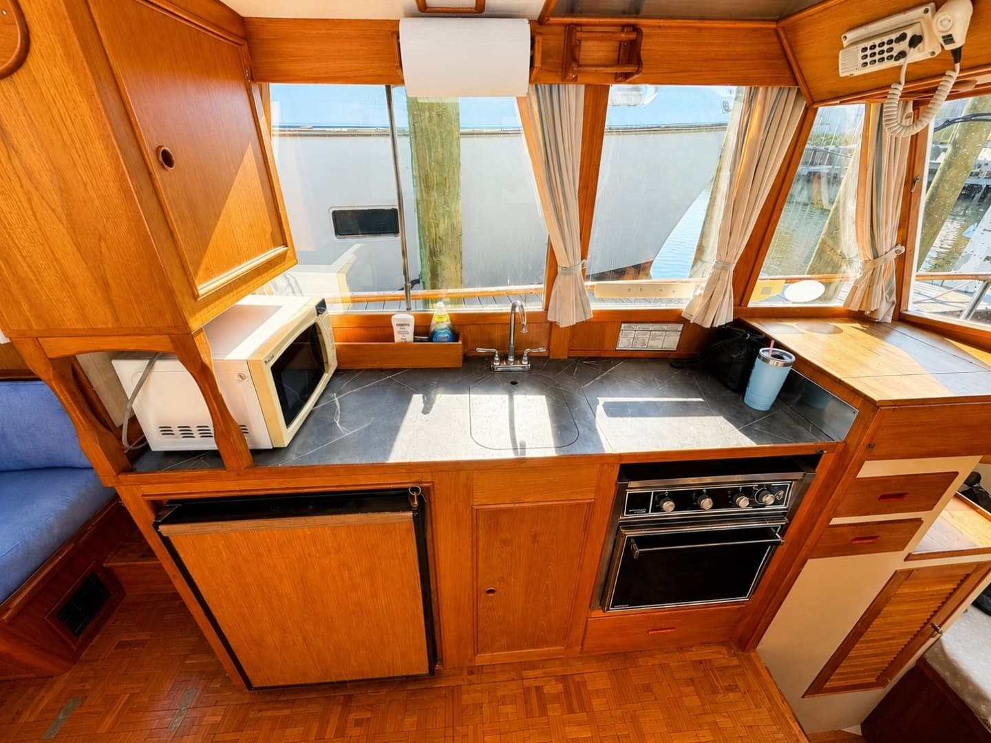 1985 Grand Banks 36 Classic