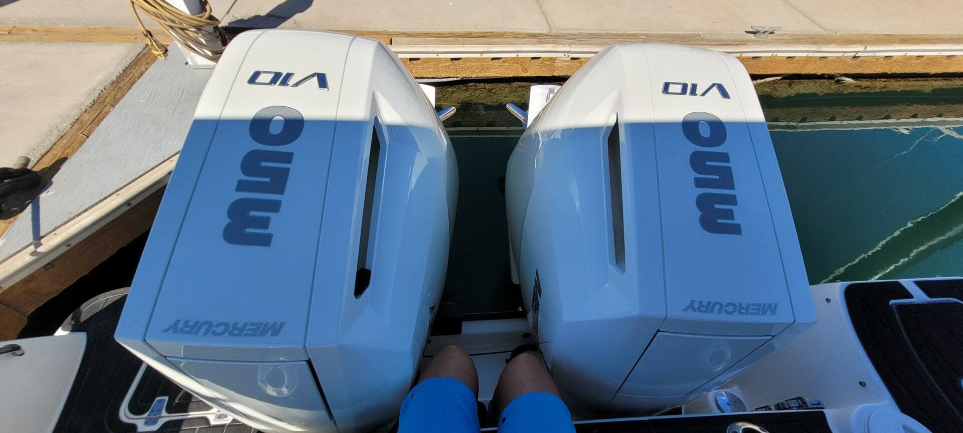 2017 Boston Whaler 315 Conquest