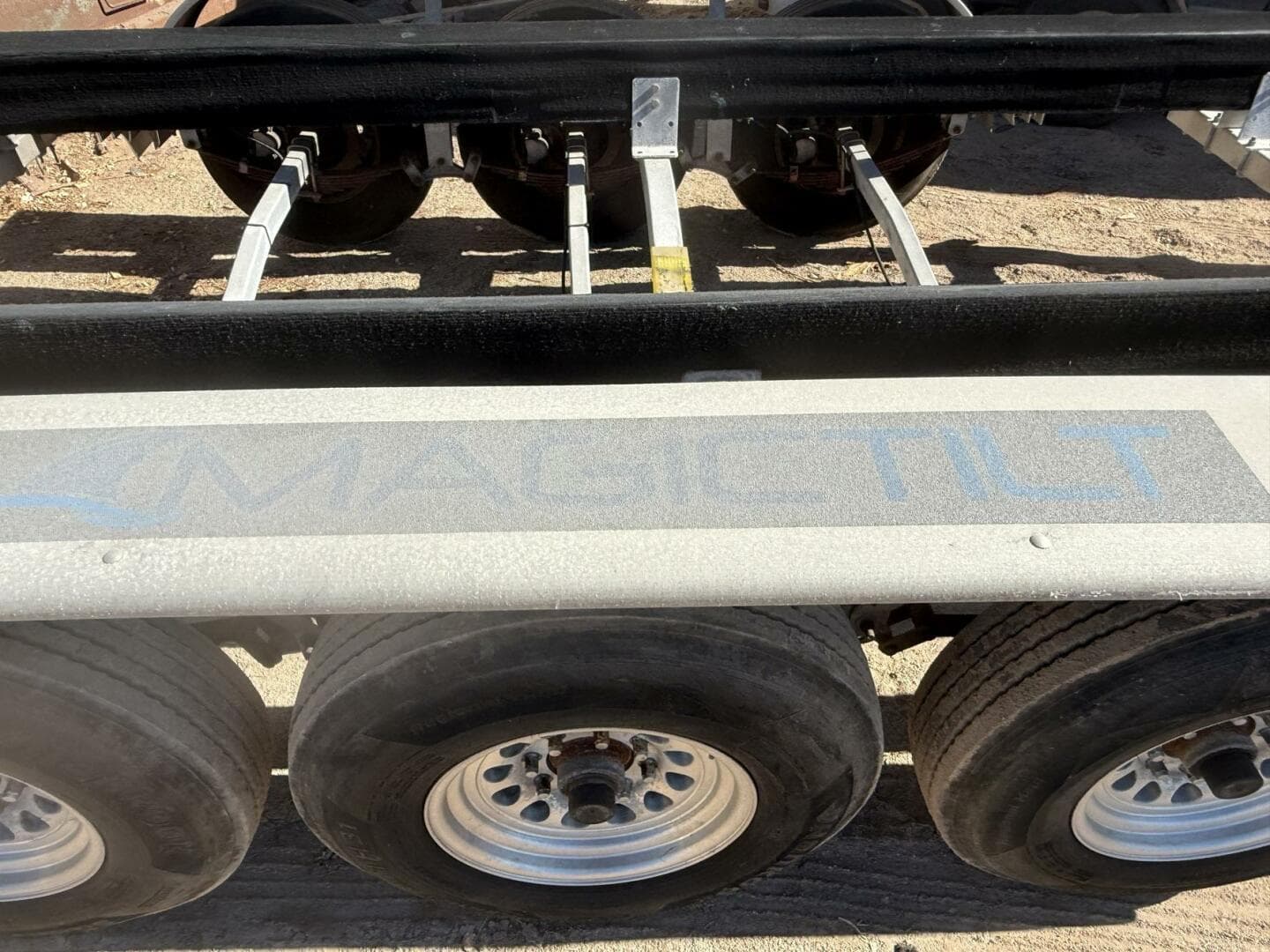 2017 Boston Whaler 315 Conquest