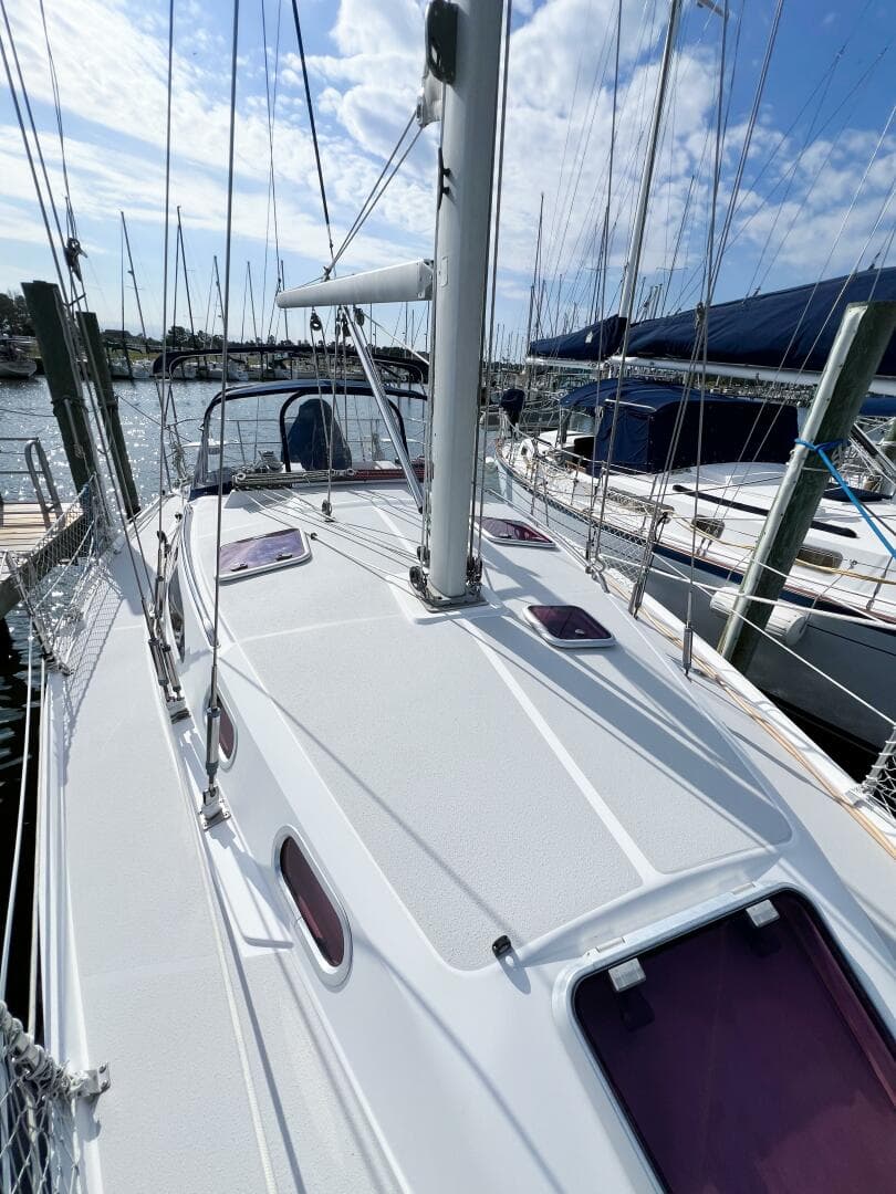 2005 Catalina 350