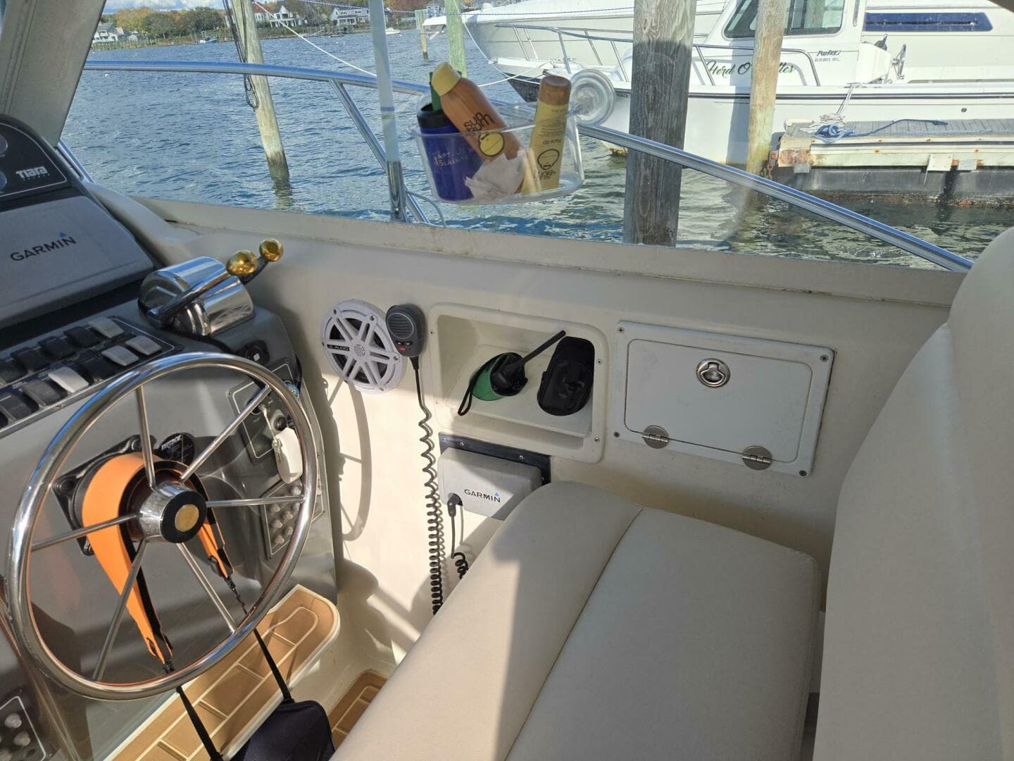 1998 Tiara Yachts Coronet