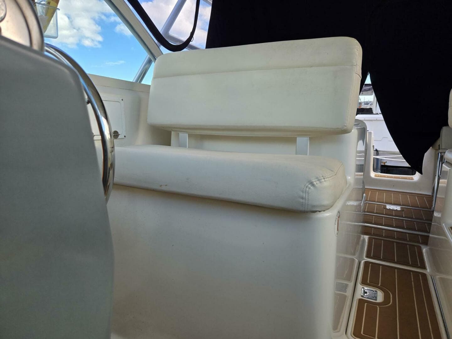 1998 Tiara Yachts Coronet