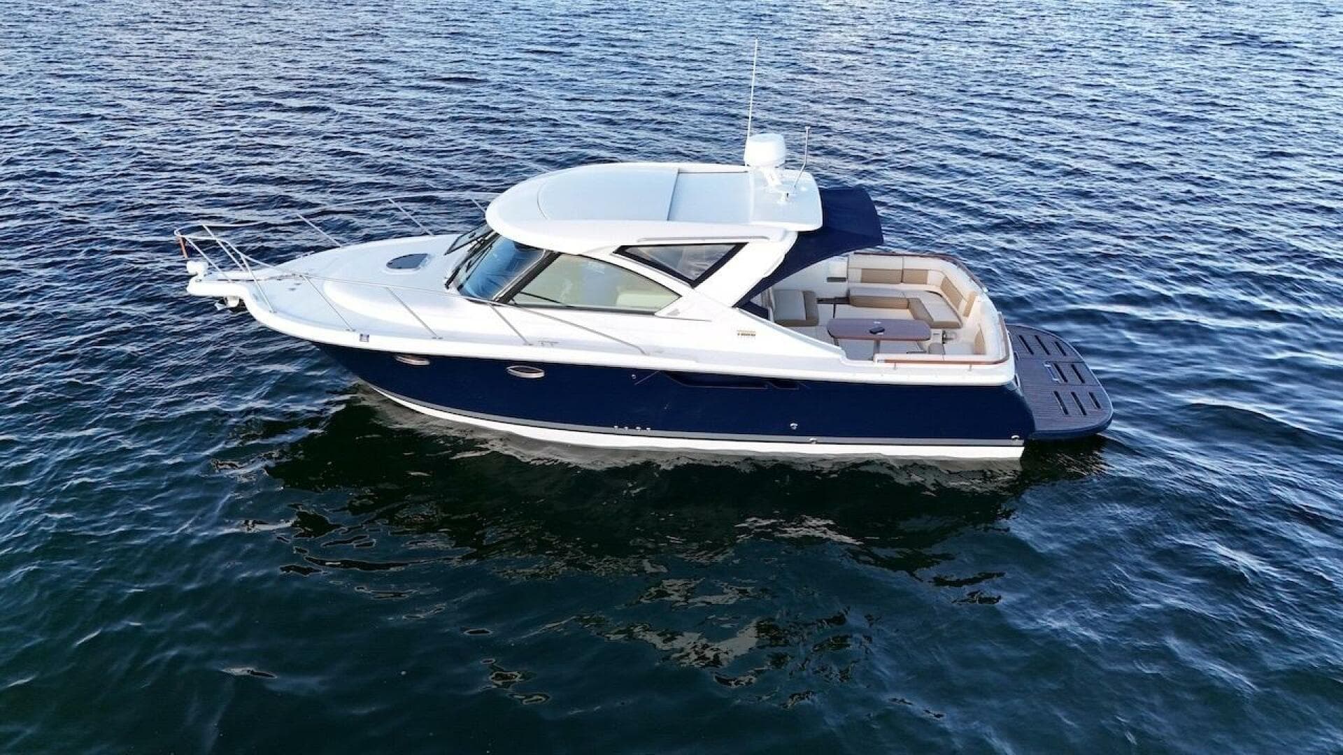 2014 Tiara Yachts 3100 Coronet