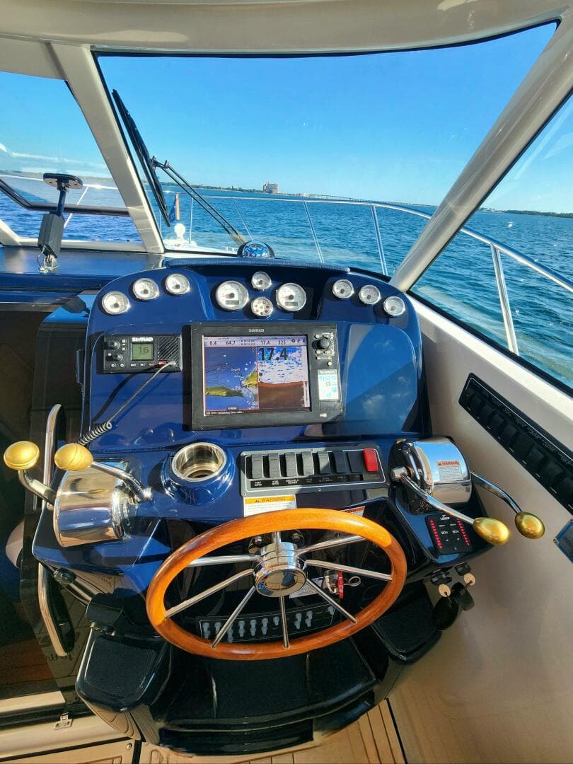 2014 Tiara Yachts 3100 Coronet