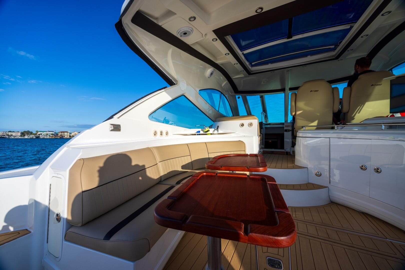2013 Cruisers Yachts 540 Motor Yacht