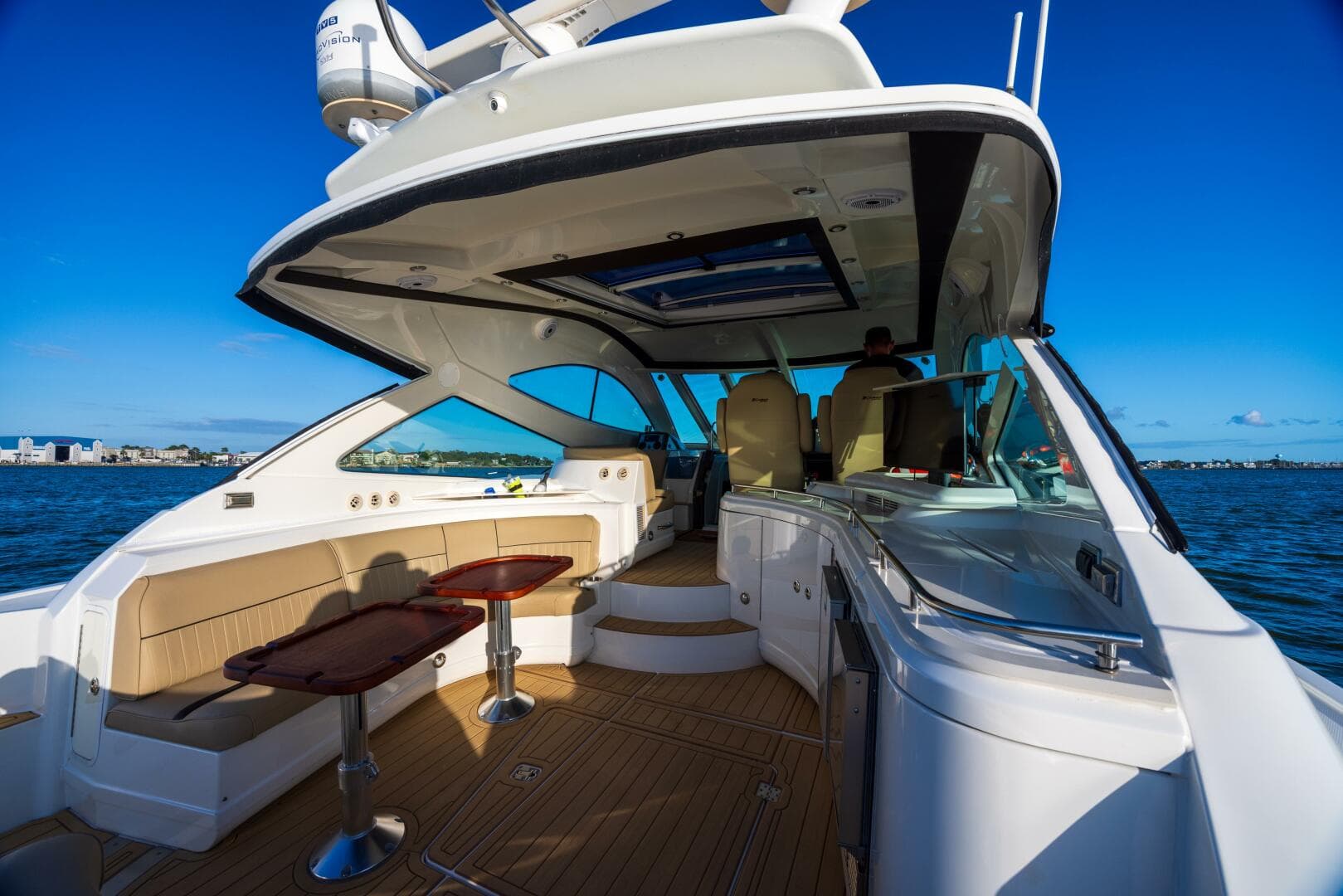 2013 Cruisers Yachts 540 Motor Yacht