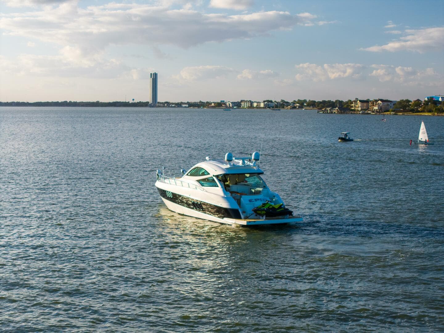 2013 Cruisers Yachts 540 Motor Yacht