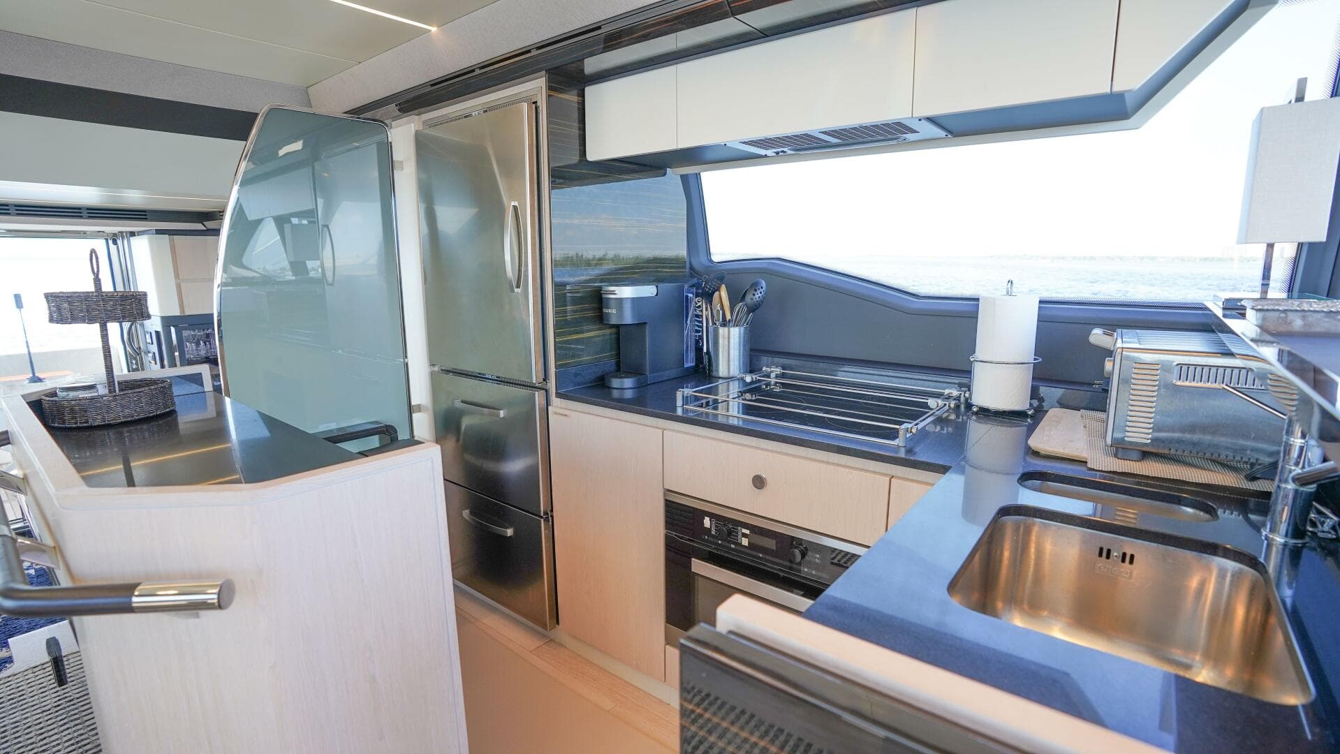 2017 Azimut 66 Flybridge