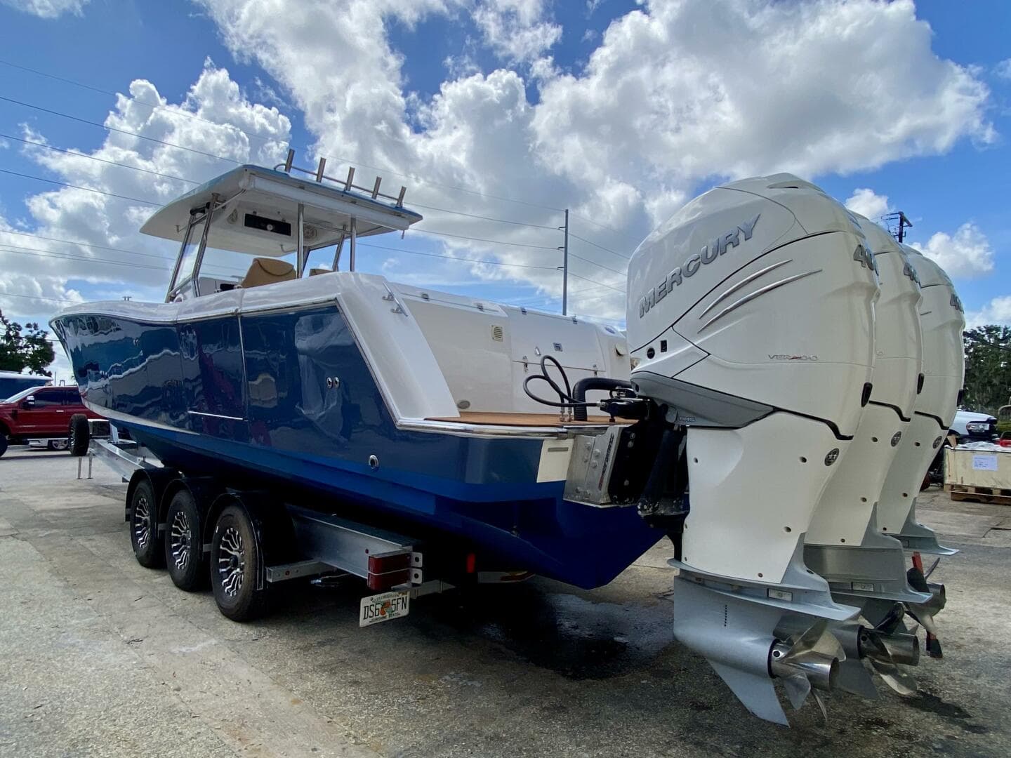 2023 Fishing Raptor 390 Solarium