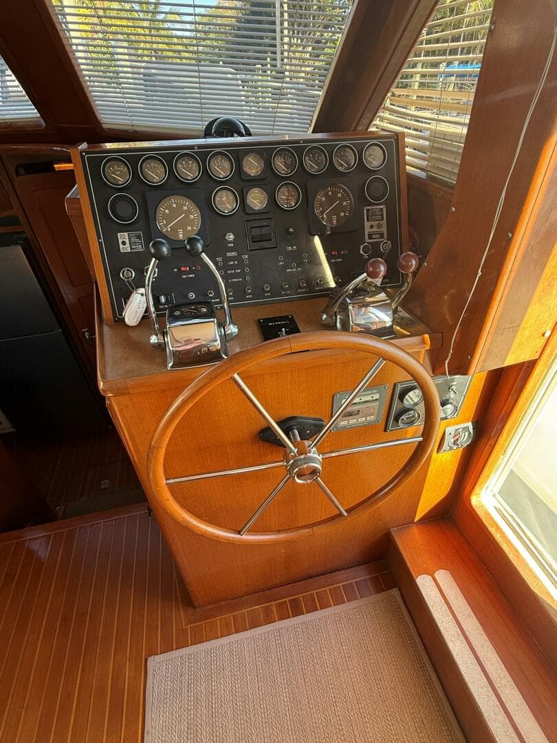 1990 Offshore Yachts 48 Yachtfisher