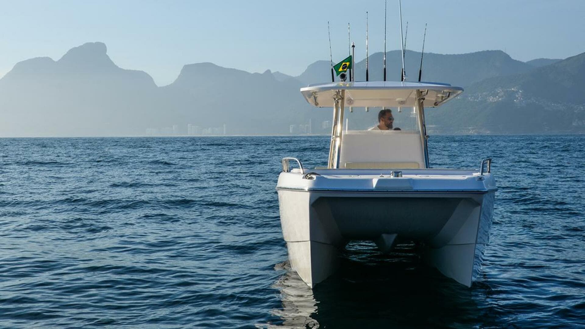 2025 Garnet Offshore 300 HT