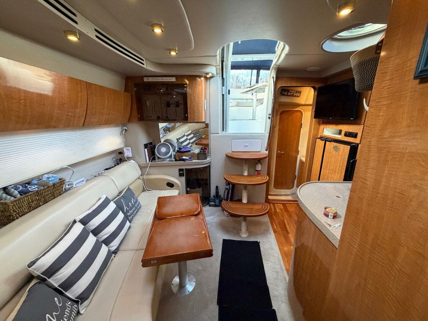 2002 Regal Commodore 3860