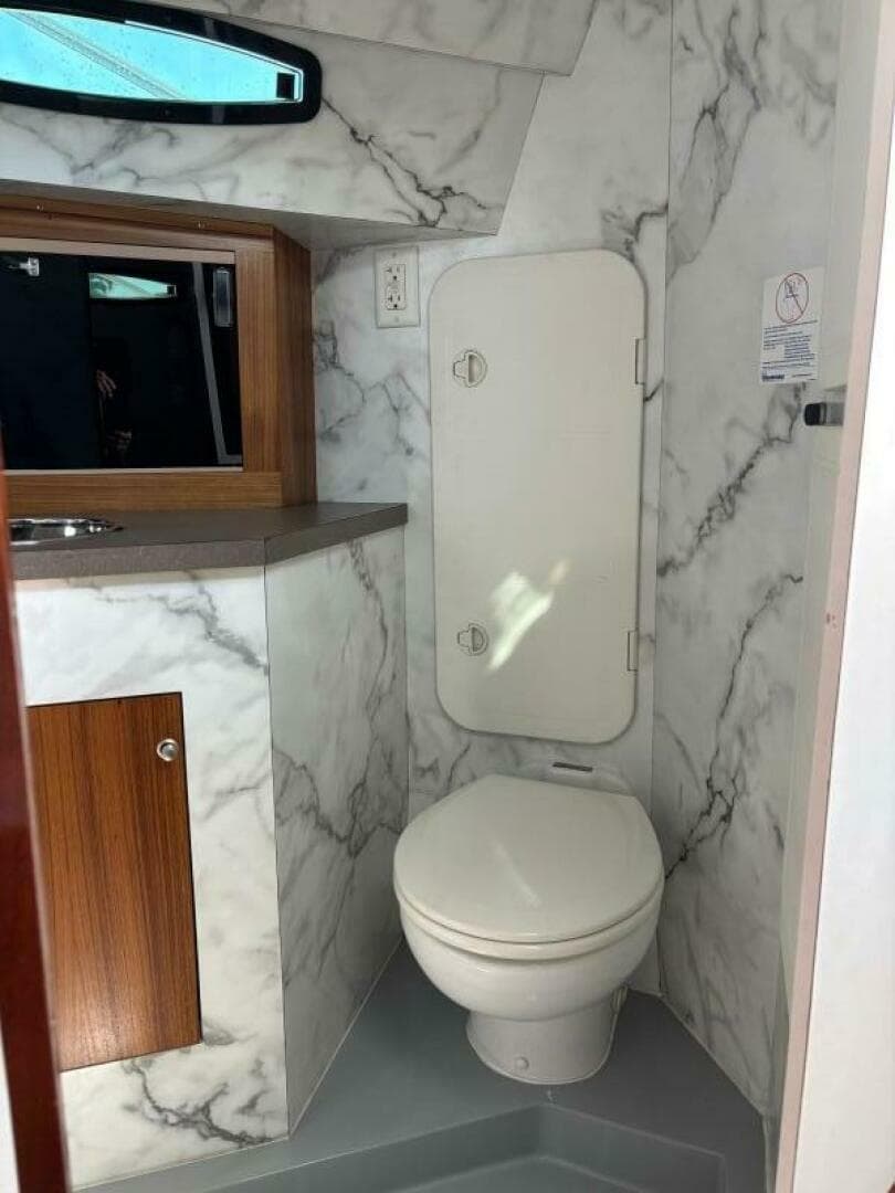 1987 Chris-Craft 284