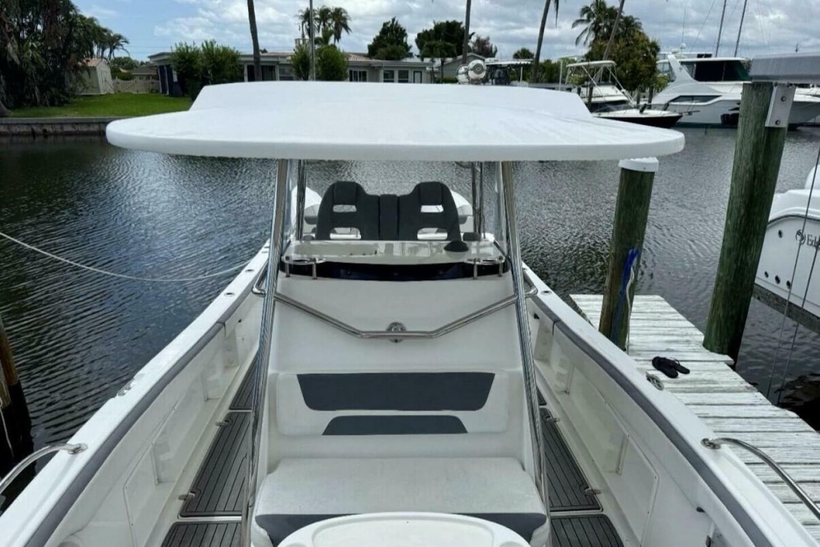 2023 Garnet Offshore 300 HT