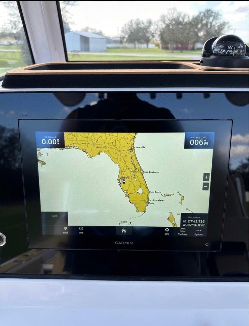 2023 Sportsman Masters 267 Bay Boat