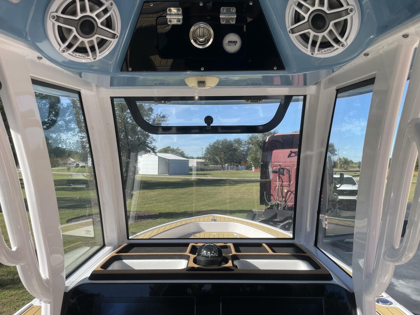 2023 Sportsman Masters 267 Bay Boat