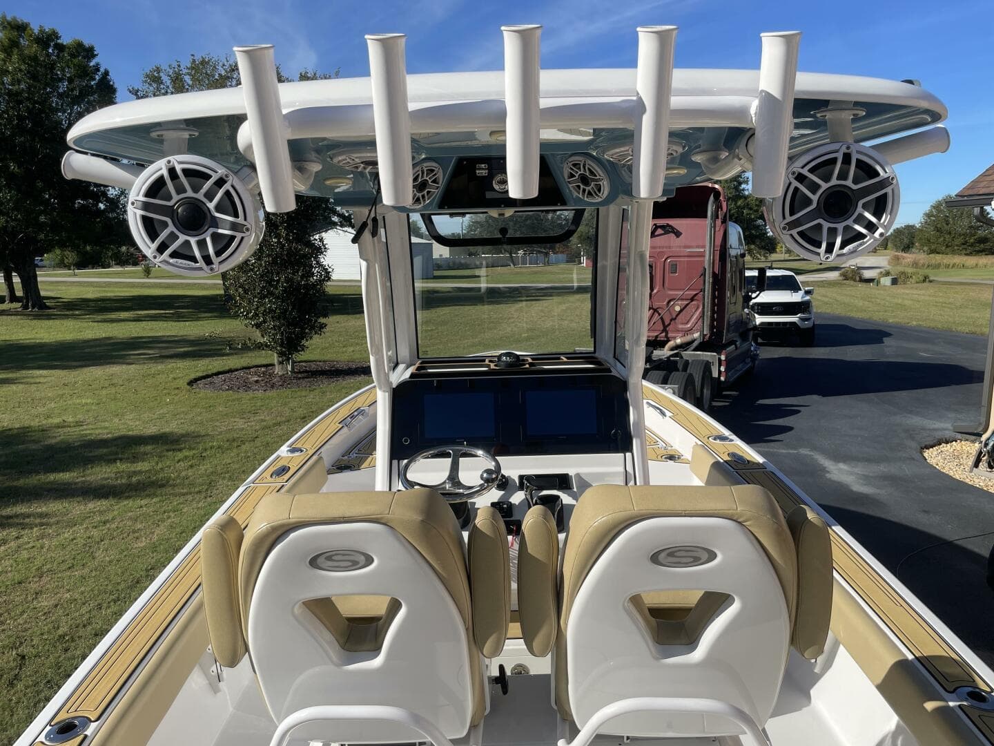 2023 Sportsman Masters 267 Bay Boat