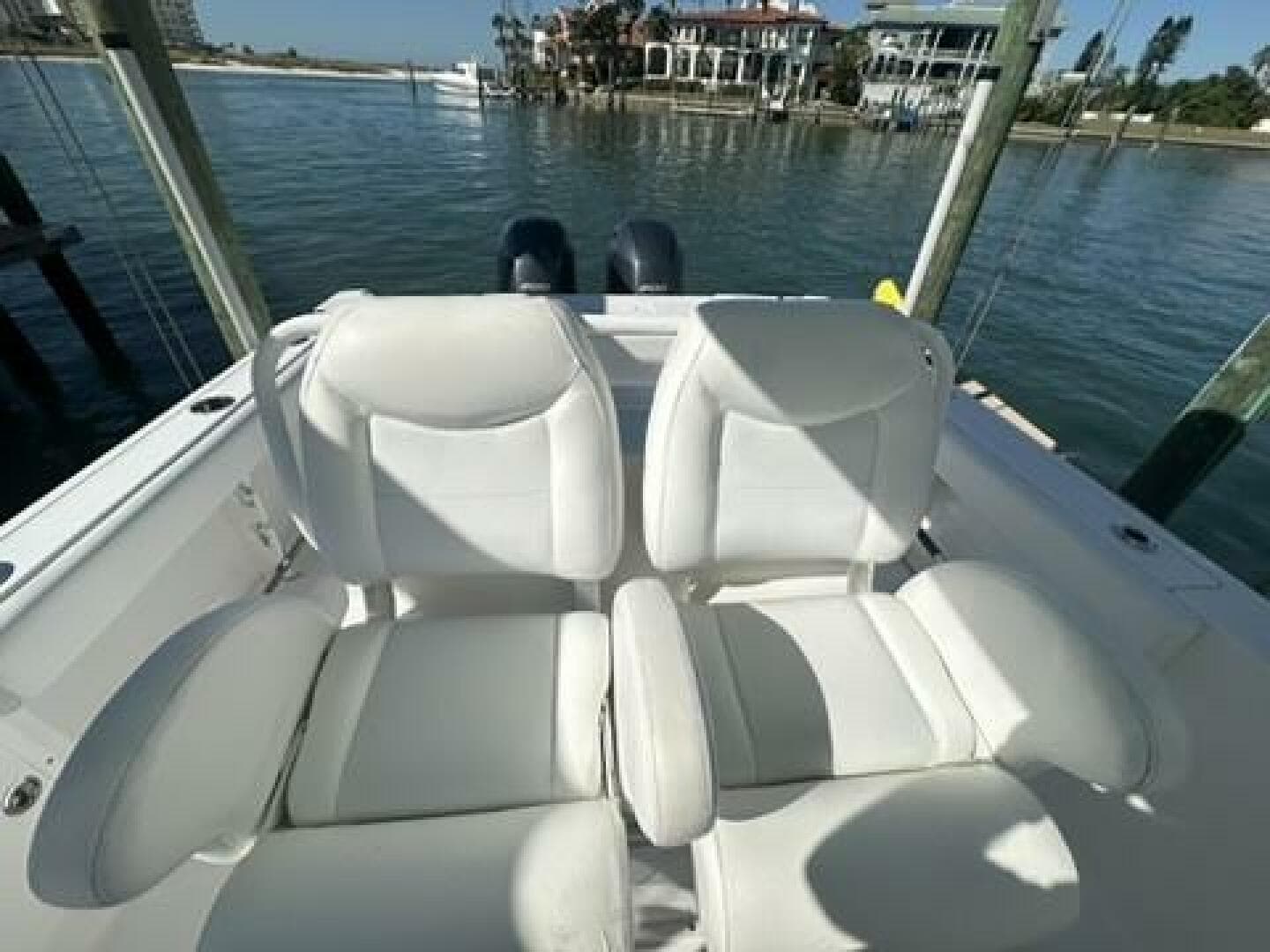 2014 Sea Hunt 27 Gamefish Forward Seating