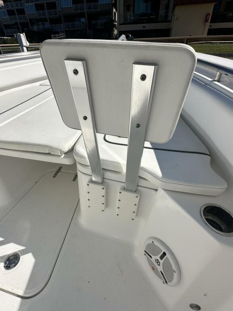 2014 Sea Hunt 27 Gamefish Forward Seating