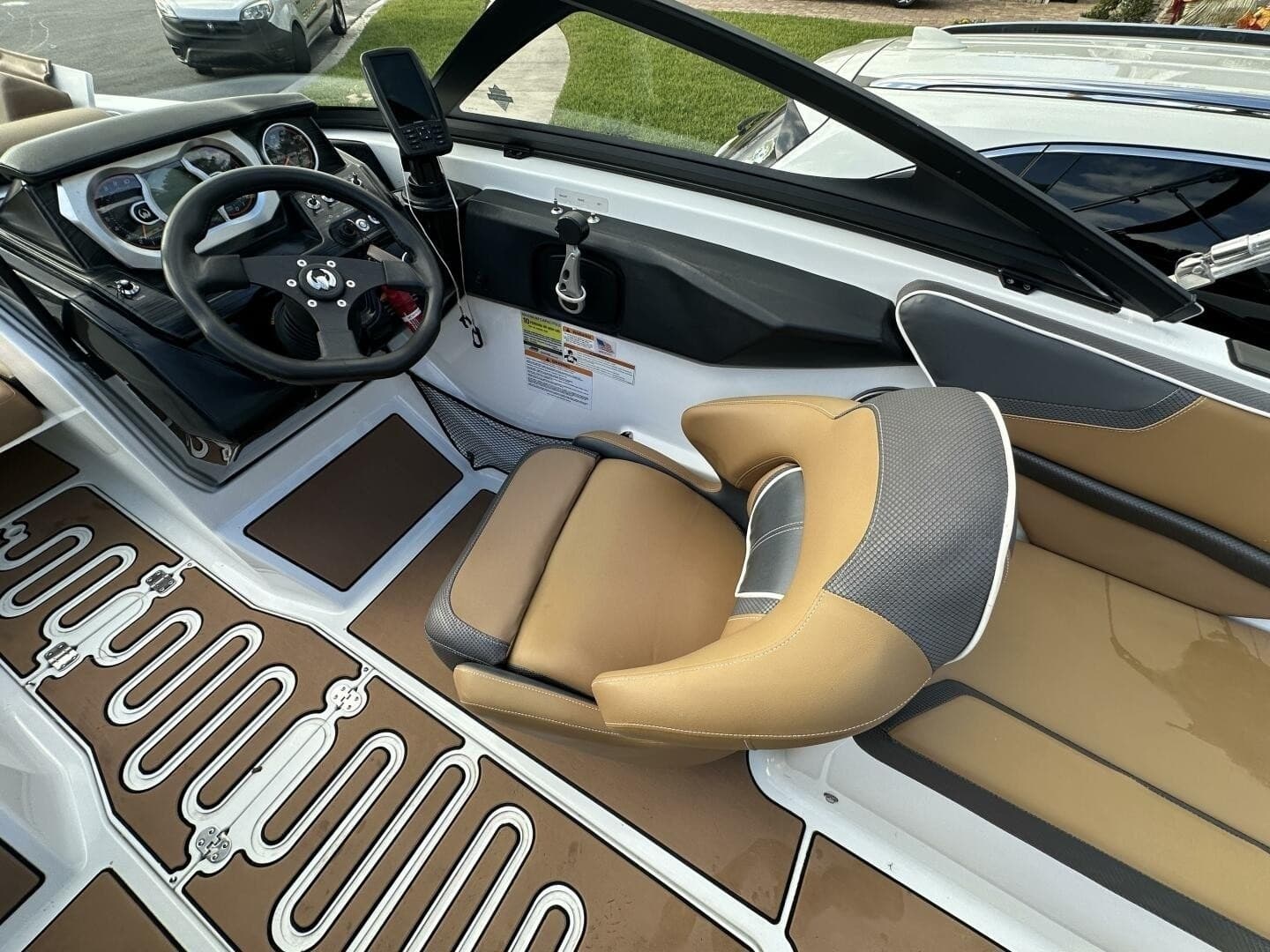 2021 Scarab 215