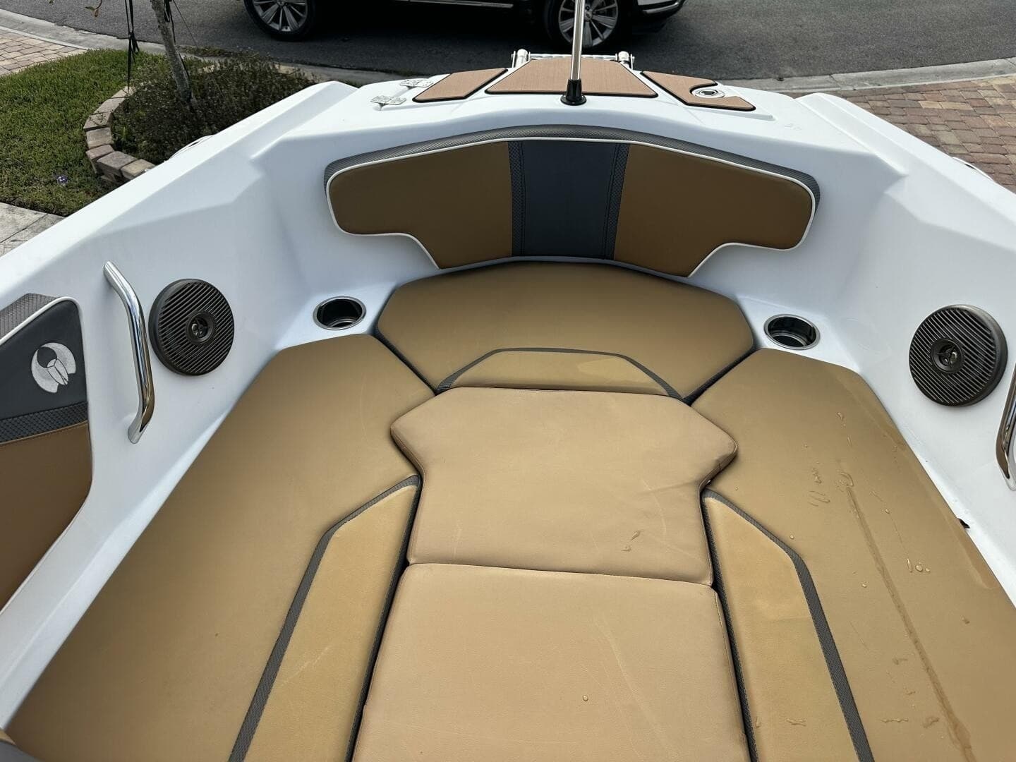2021 Scarab 215