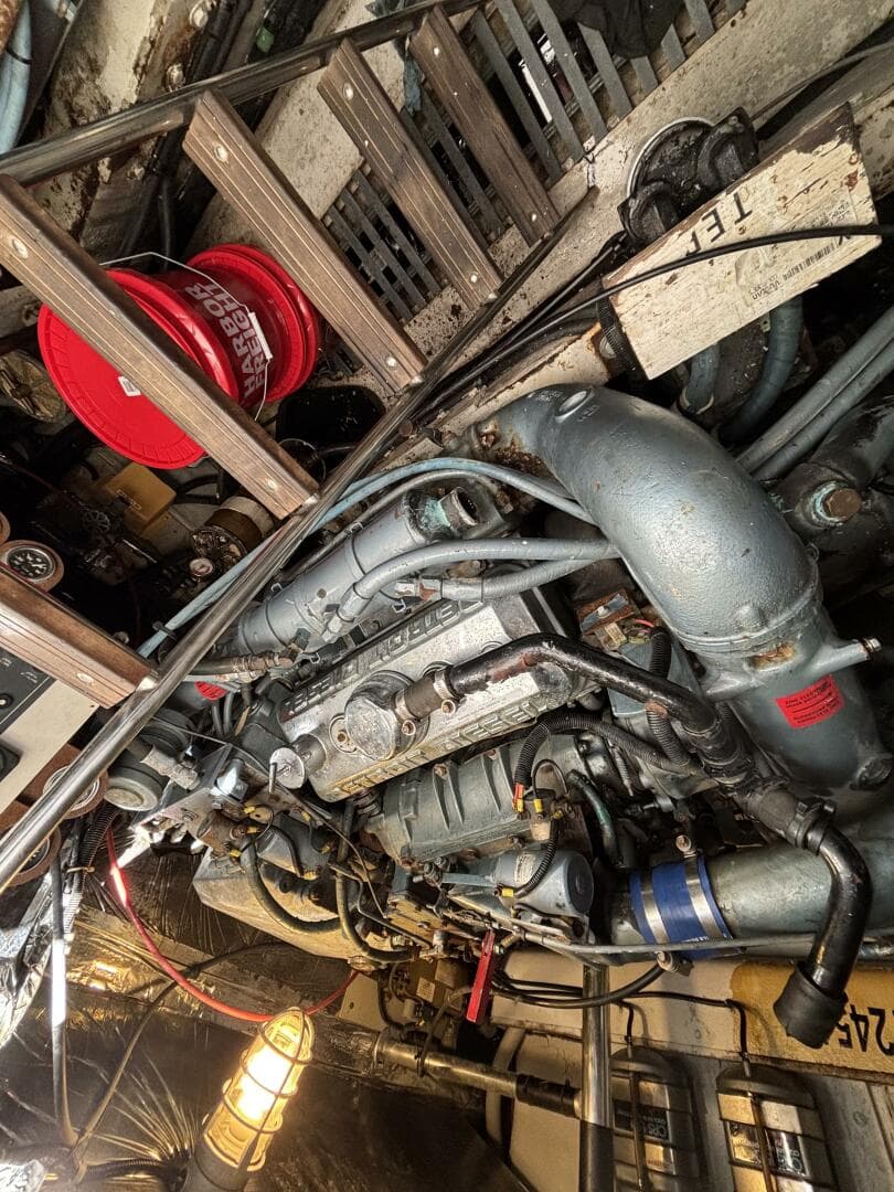 1993 Tiara Yachts 4300 Convertible