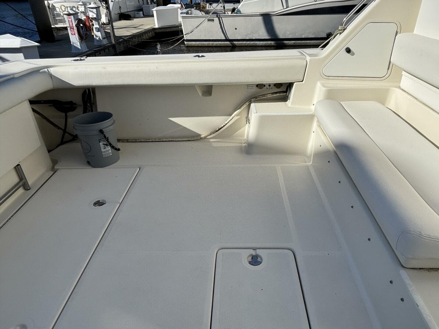 1993 Tiara Yachts 4300 Convertible