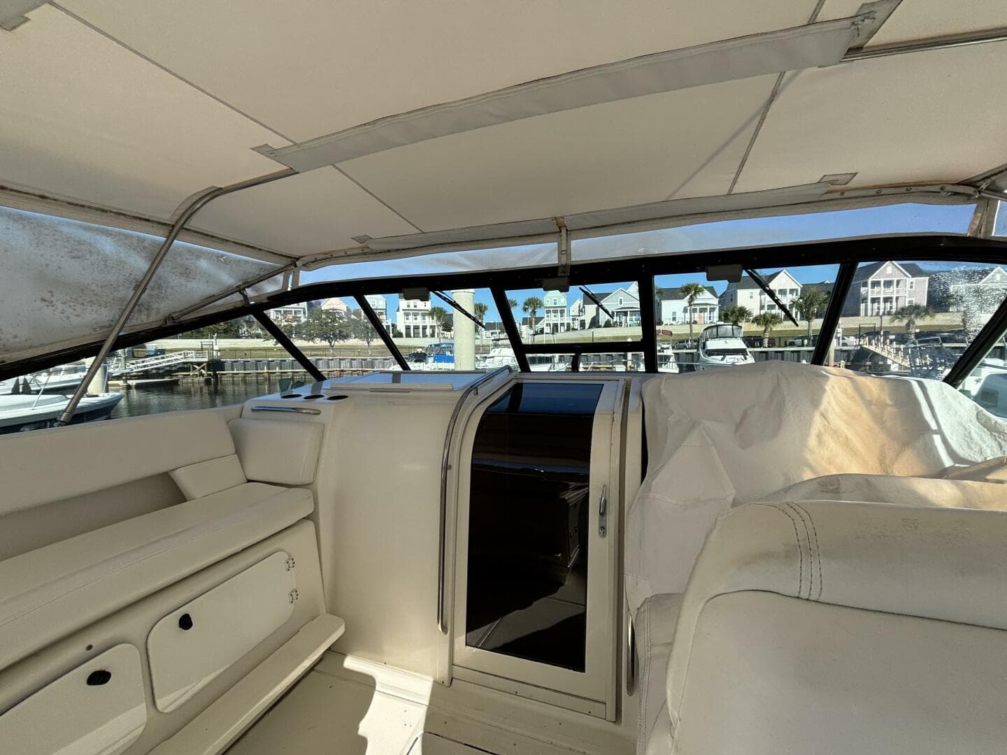 1993 Tiara Yachts 4300 Convertible