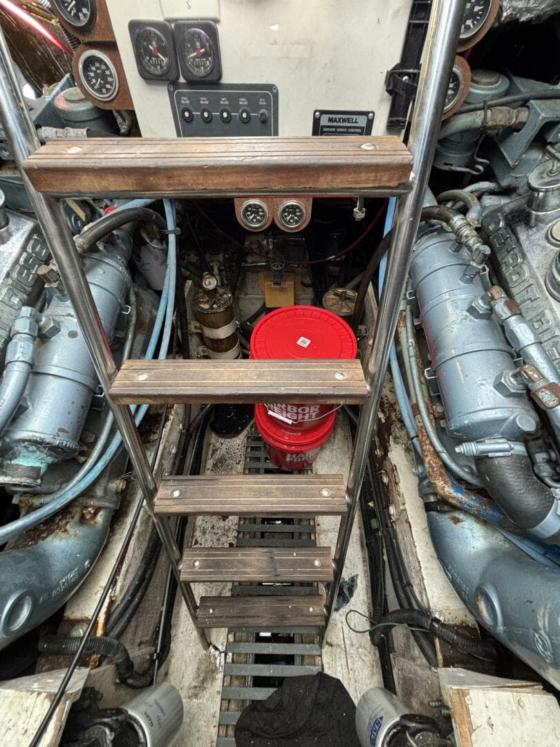 1993 Tiara Yachts 4300 Convertible