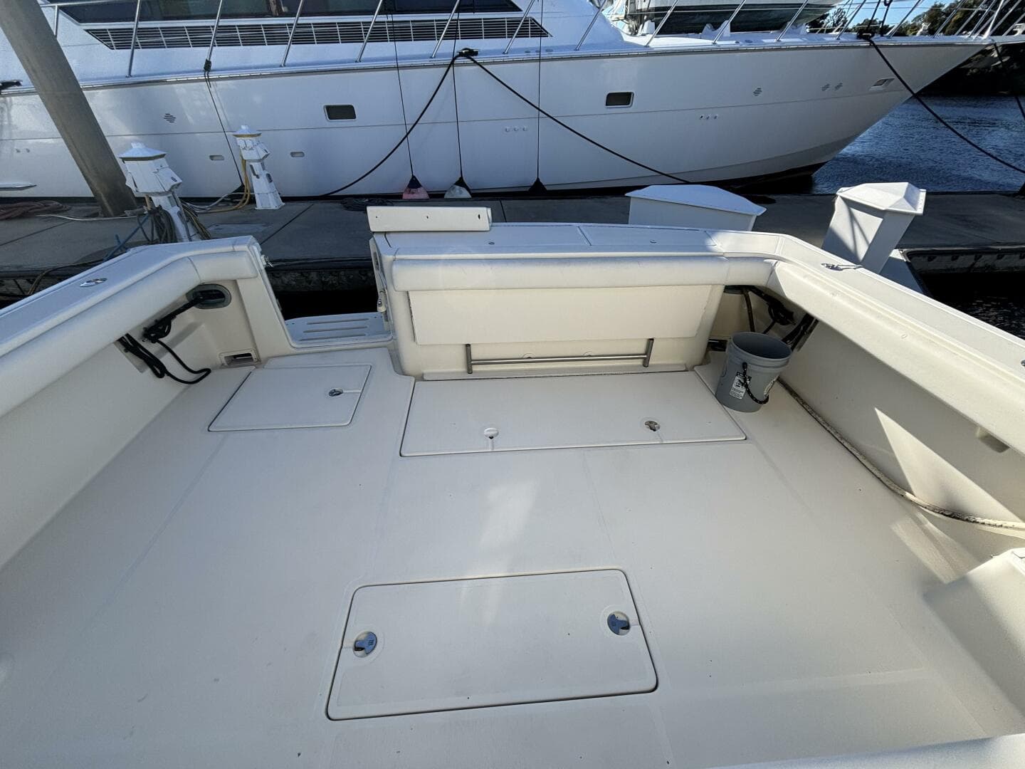 1993 Tiara Yachts 4300 Convertible