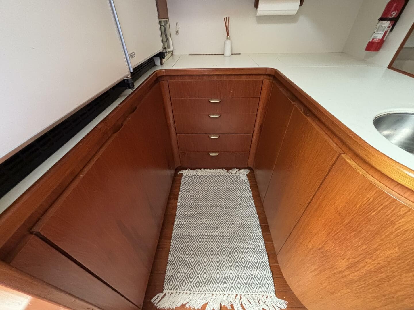 1993 Tiara Yachts 4300 Convertible