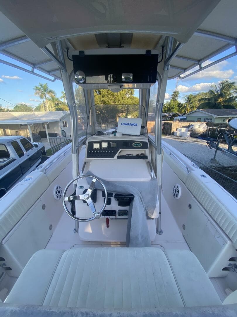 2007 Grady-White Chase 273